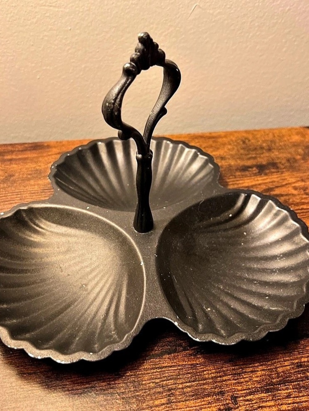Black Three-Section Shell Serving Dish